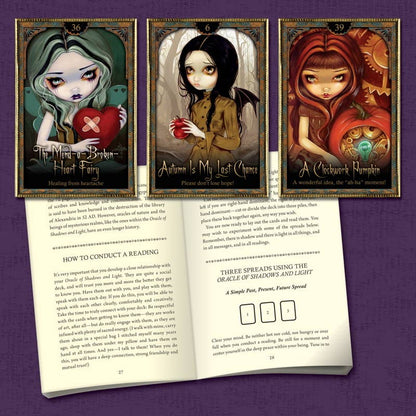 Oracle of Shadows and Light by Lucy Cavendish: Flashcards; 160 pages / English