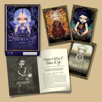 Oracle of Shadows and Light by Lucy Cavendish: Flashcards; 160 pages / English